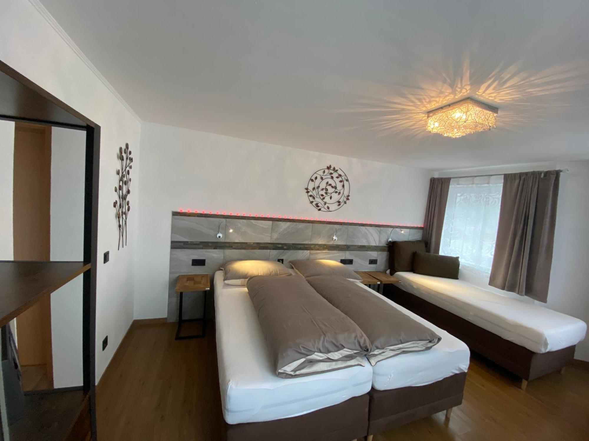 Bed and Breakfast Haus Eder Steiner Saalbach-Hinterglemm Exterior foto